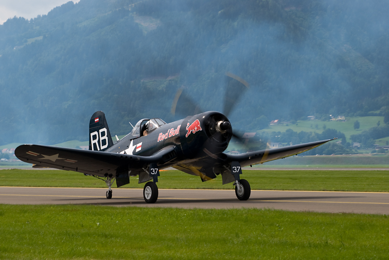195_AirPower_The Flying Bulls na Chance Vought F4U-4 Corsair.jpg